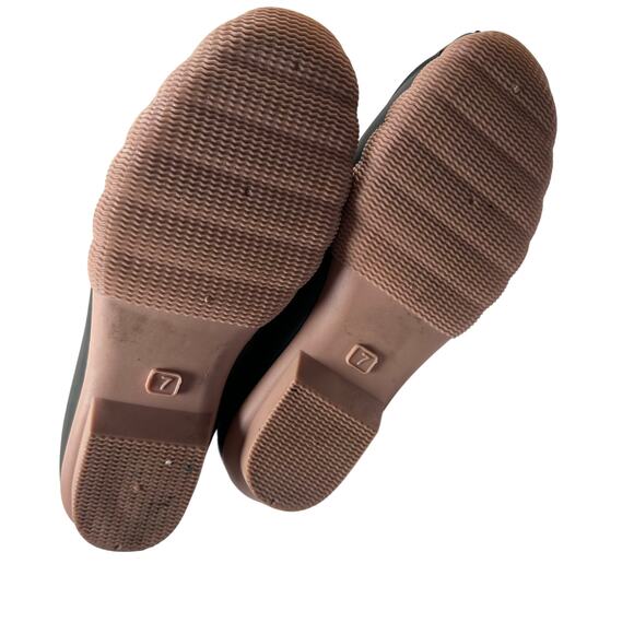 Womans mukluks rubber and woven boots size 7 - Picture 2 of 8